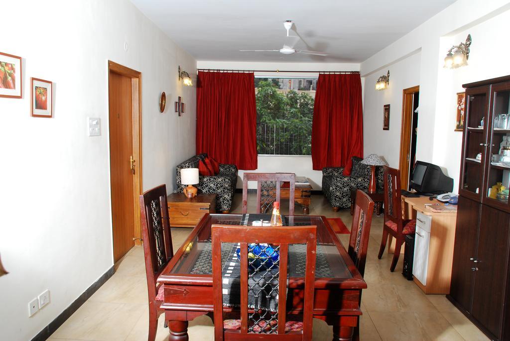 Red Arrow Residency Hotell Calcutta Exteriör bild